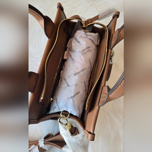 Calvin Klein Brown and Brown Women's Bag - Picture 4 of 11